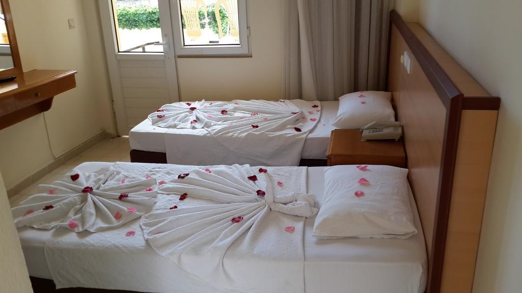 Caner Hotel Kemer Bilik gambar